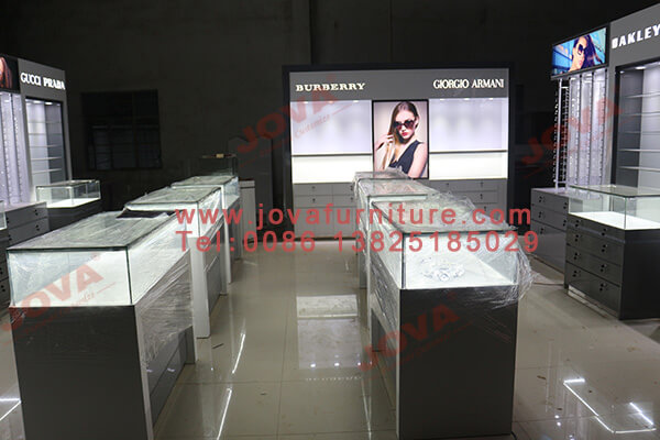 optical display showcases optical display showcases
