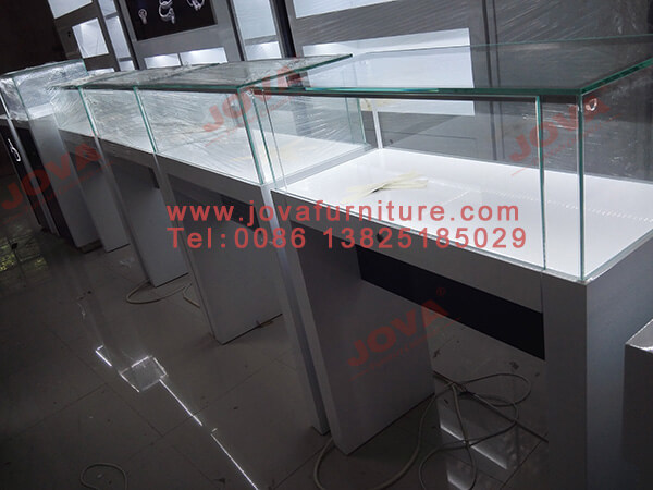 Wooden jewelry display cases Wooden jewelry display cases