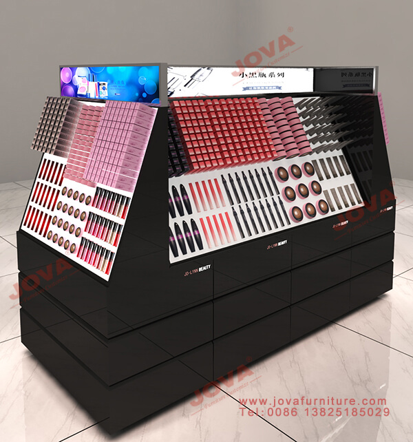 black makeup showcase