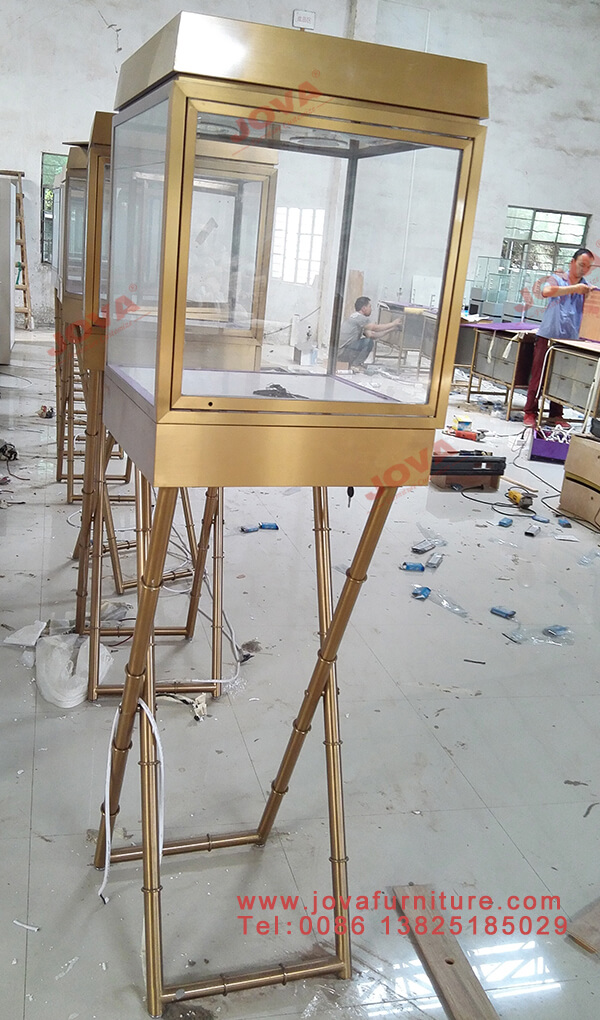 jewellery stand display