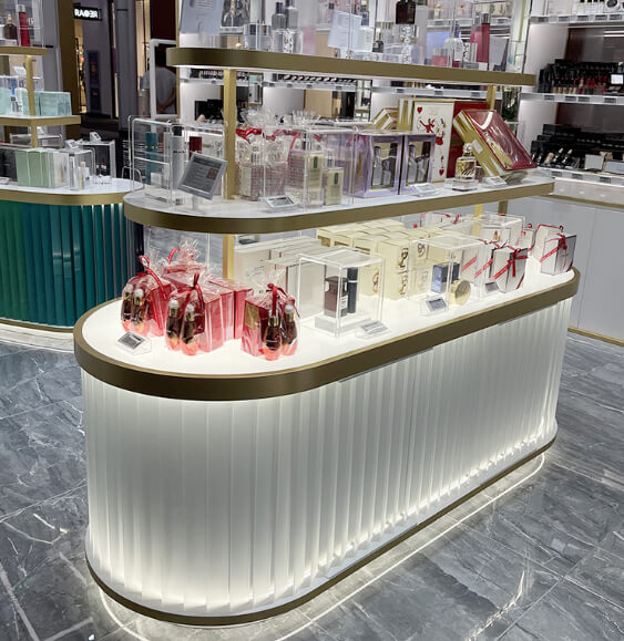 oval display island for cosmetic shop