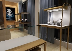 New gold jewellery shop interior design
