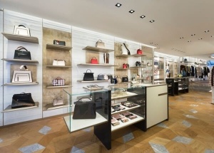 handbag shop decoration