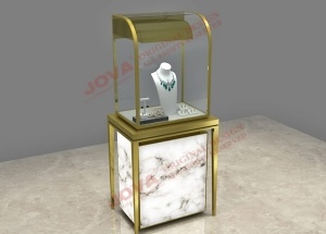 boutique jewelry display
