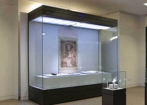 museum display cabinets